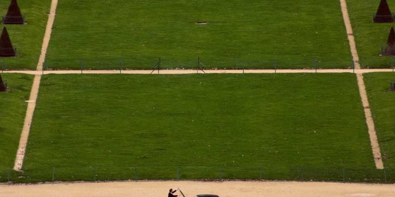 宏基金定投指南：适合工薪族的财富管理方案